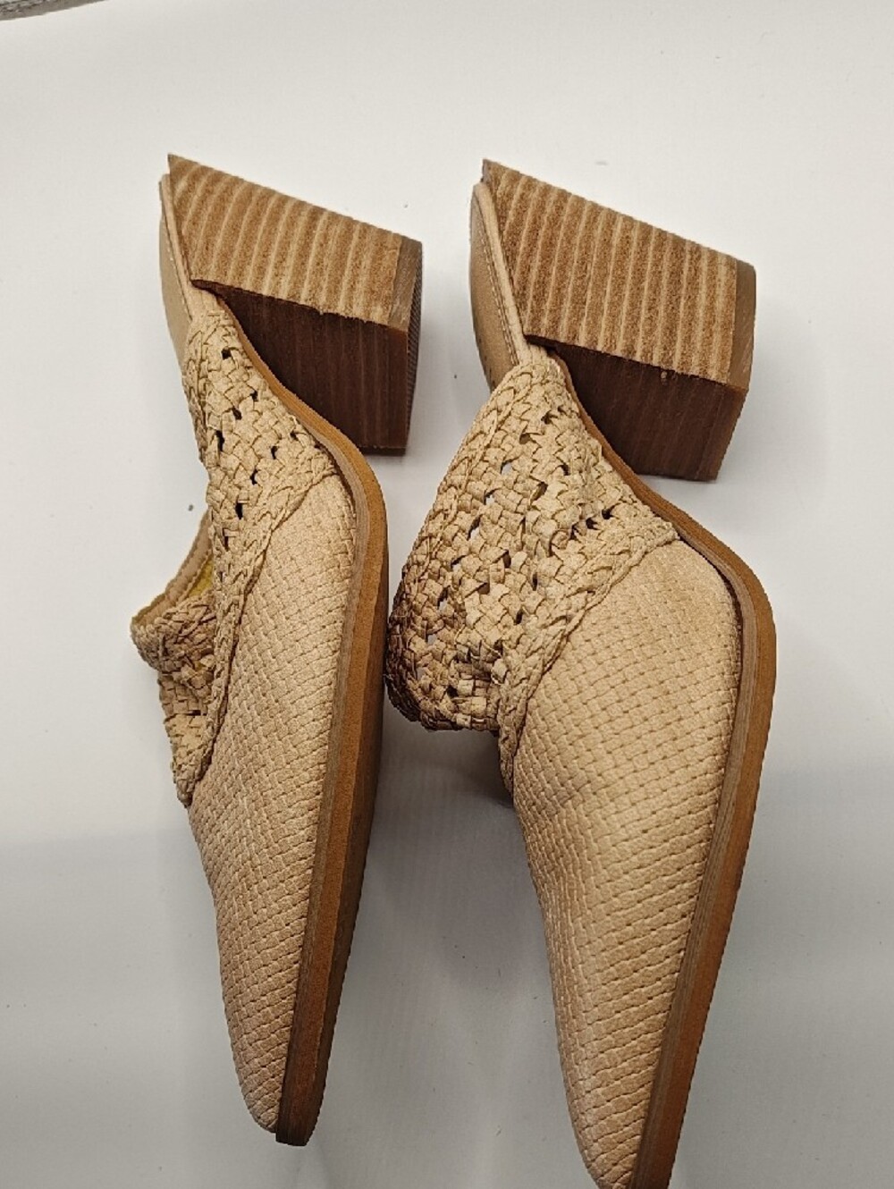 Mi.im. Leather Woven Pointed-Toe Mules in Tan 8.5 - Picture 3 of 9